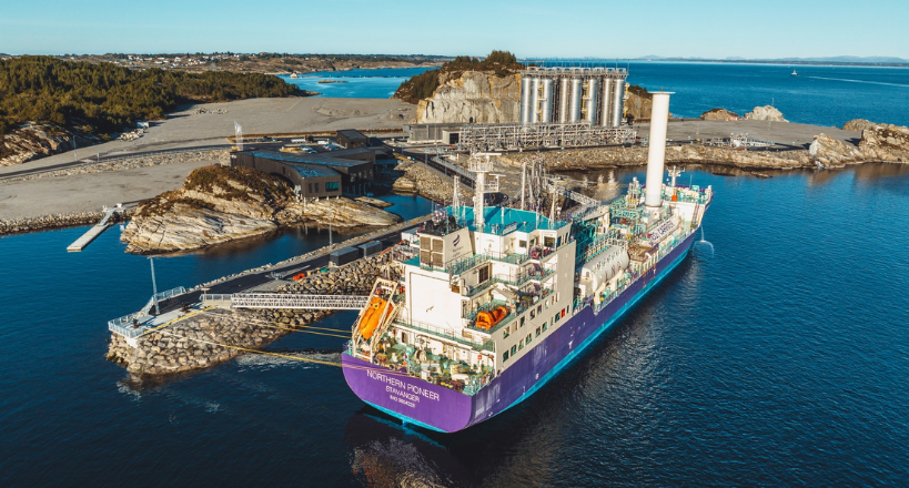 Image of CO2 being transported by ship